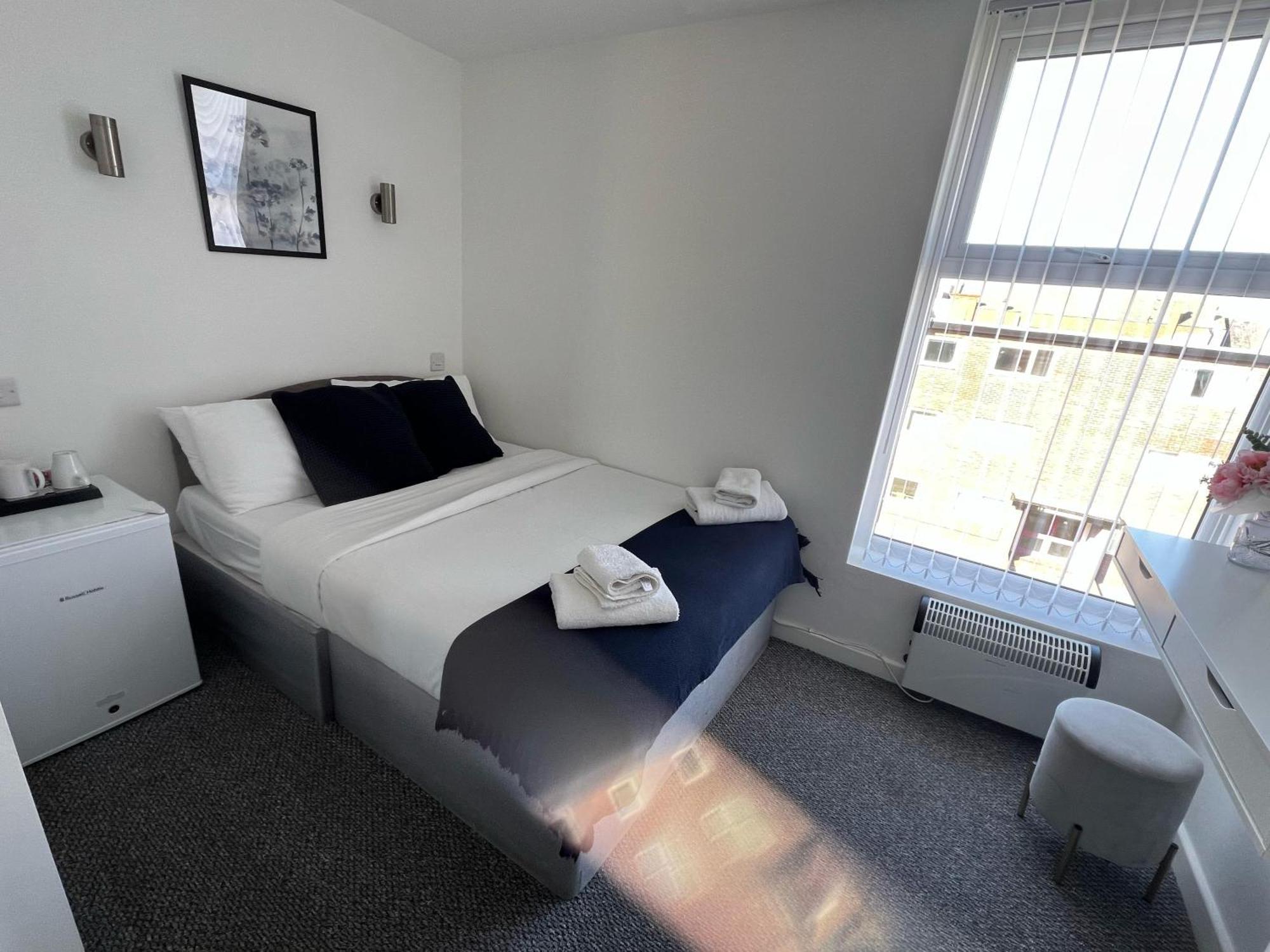 Alexandra Hotel — Photos 2