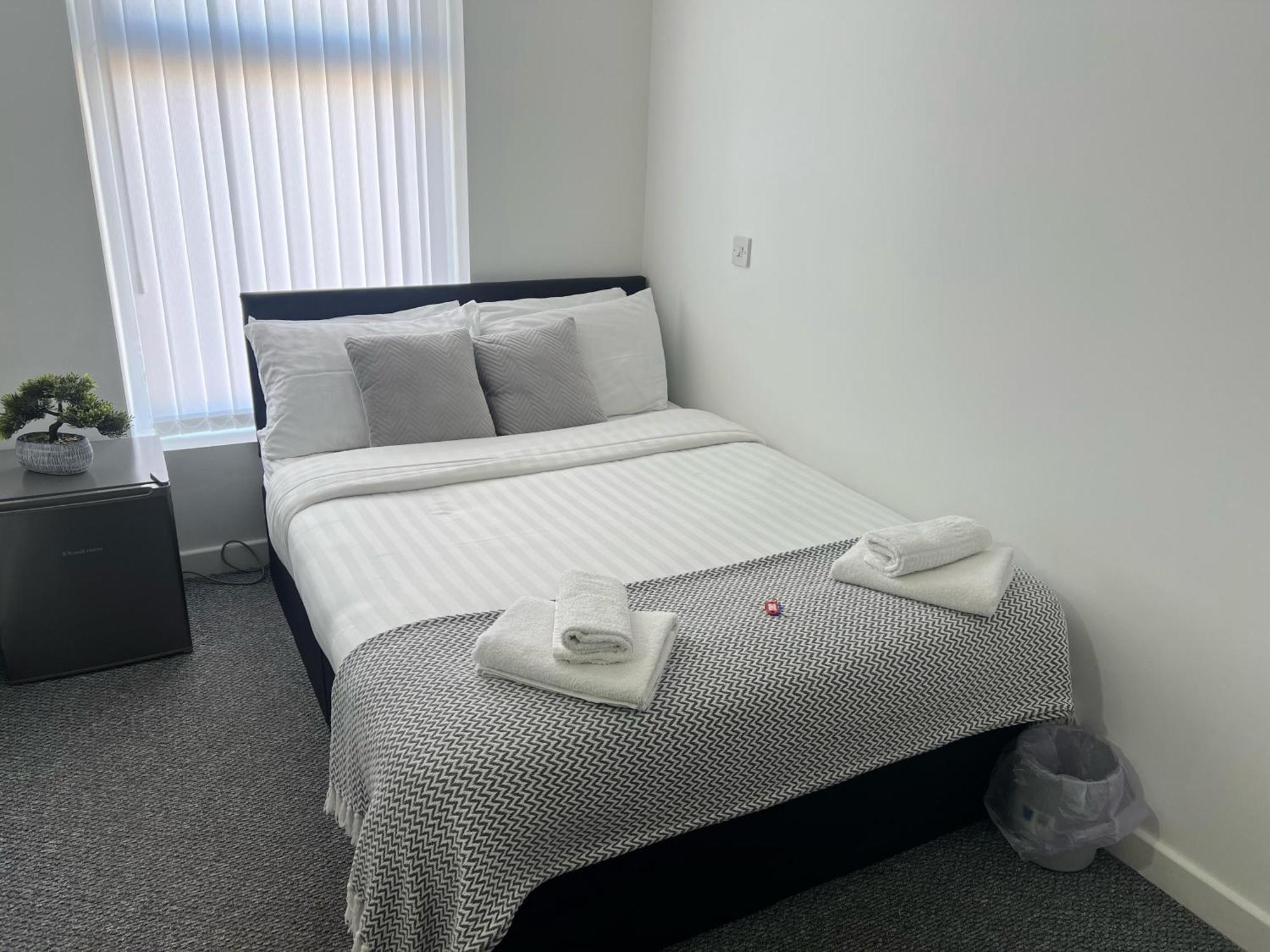 Alexandra Hotel — Photos 1
